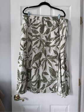 Reitmans Olive Leaf-Print Midi Skirt on Cream
